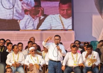 লোকে লোকারণ্য ময়মনসিংহের জনসভা; মঞ্চে তারেক রহমান