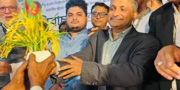 মাঠে ফিরেছে বিএনপির প্রার্থী, রুখতে নানা কৌশল জামাতের