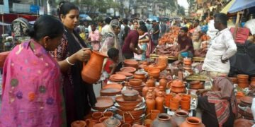 বলি খেলায় চাঁদাবাজির অভিযোগে চারজন আটক