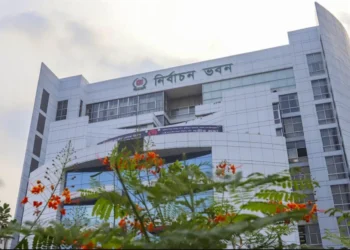 স্থানীয় নির্বাচন করতে পারবে আ.লীগ , পথ খোলা রাখলো ইসি